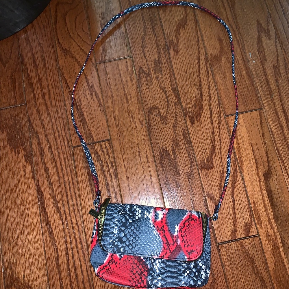 Never worn H&M faux leather cross body purse